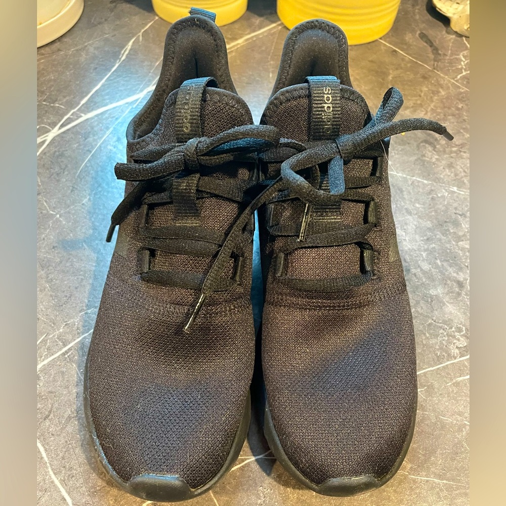 Women’s Adidas Cloudfoam Size 8.5
